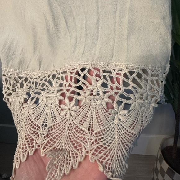 Astr Cream Sleeveless Linen Dress - Picture 3 of 8